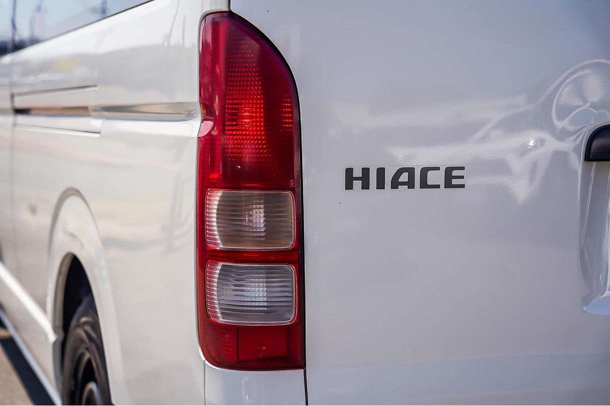 2018 Toyota Hiace Commuter KDH223R