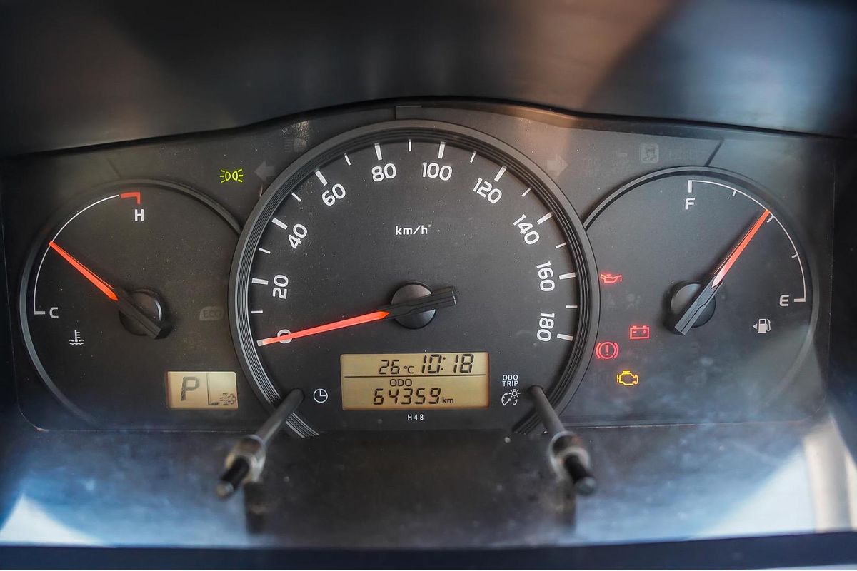 2018 Toyota Hiace Commuter KDH223R