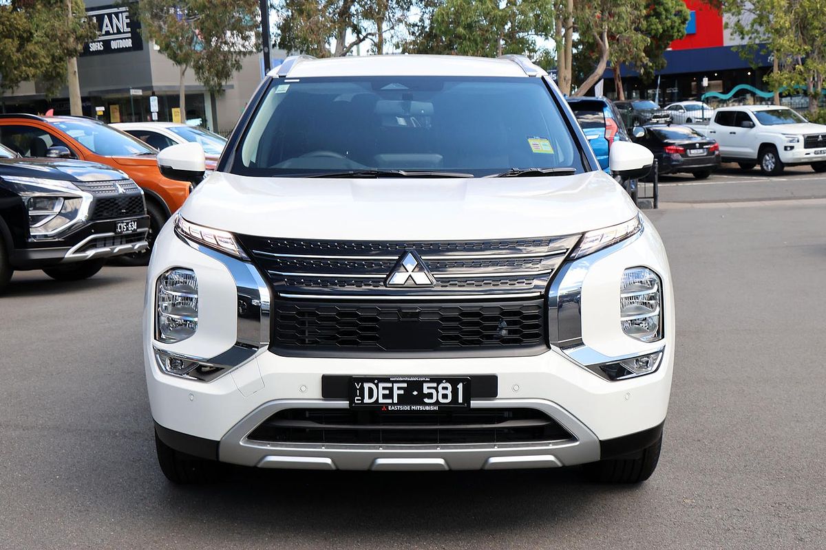 2024 Mitsubishi Outlander LS ZM