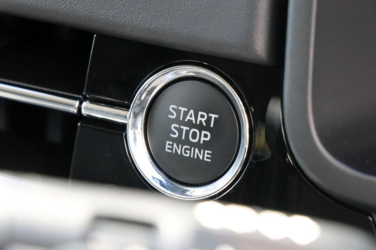 2024 Mitsubishi Outlander LS ZM