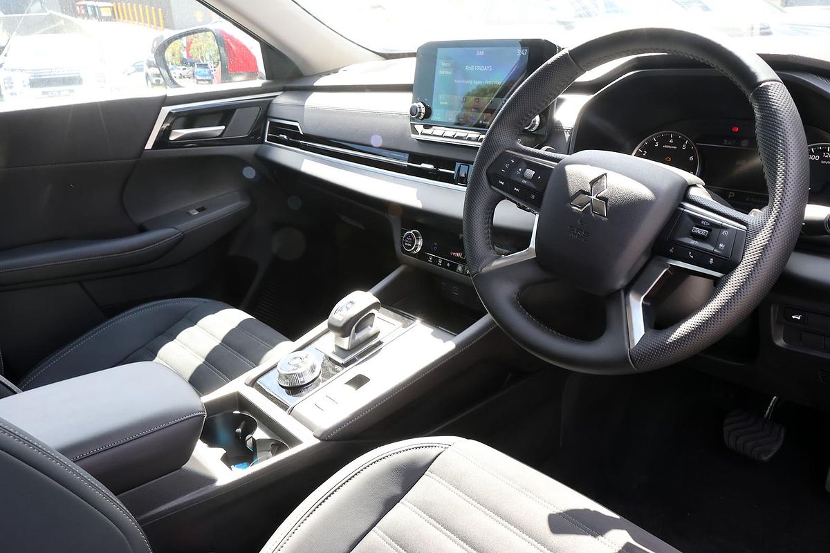 2024 Mitsubishi Outlander Aspire ZM