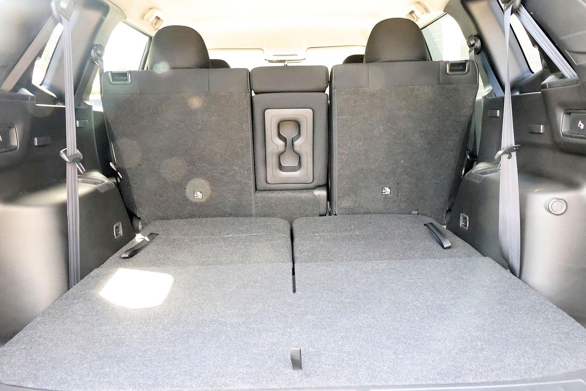 2024 Mitsubishi Outlander LS ZM