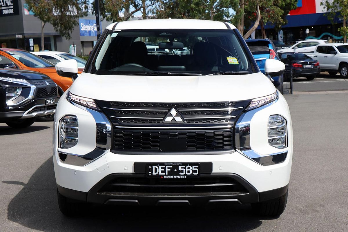 2025 Mitsubishi Outlander ES ZM