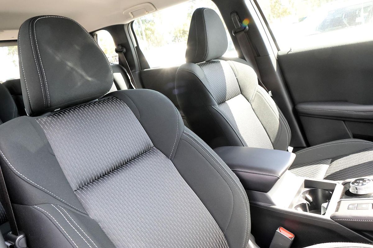 2025 Mitsubishi Outlander ES ZM