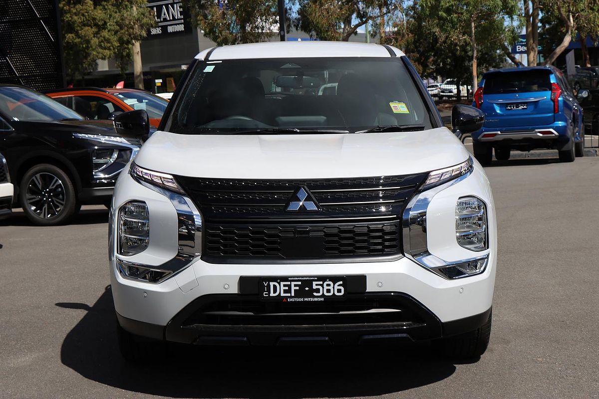 2024 Mitsubishi Outlander Black Edition ZM