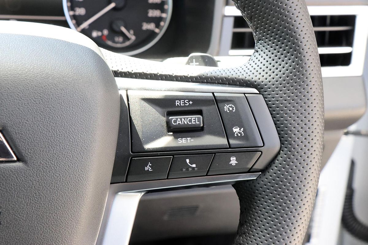 2024 Mitsubishi Outlander Black Edition ZM