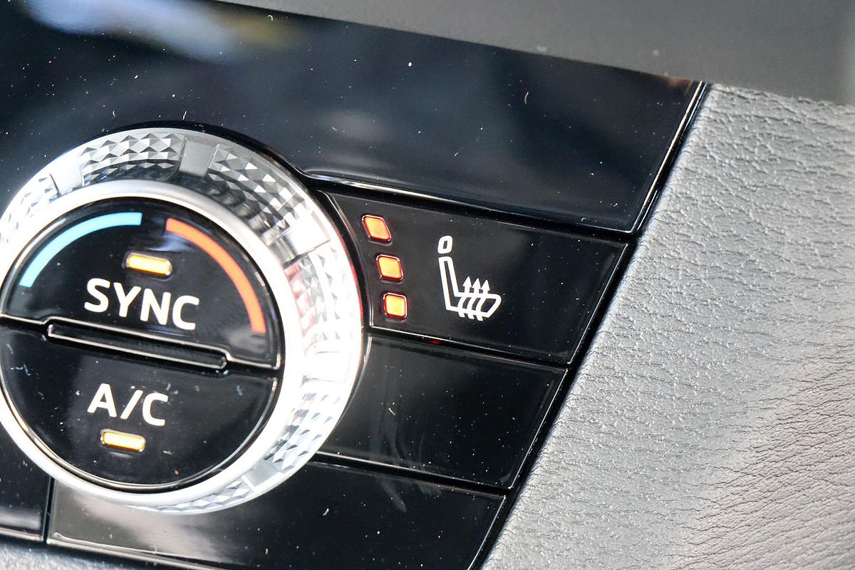 2024 Mitsubishi Outlander Black Edition ZM