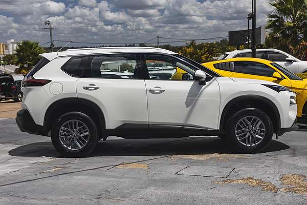 2024 Nissan X-TRAIL ST T33