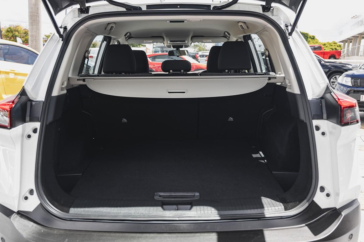 2024 Nissan X-TRAIL ST T33
