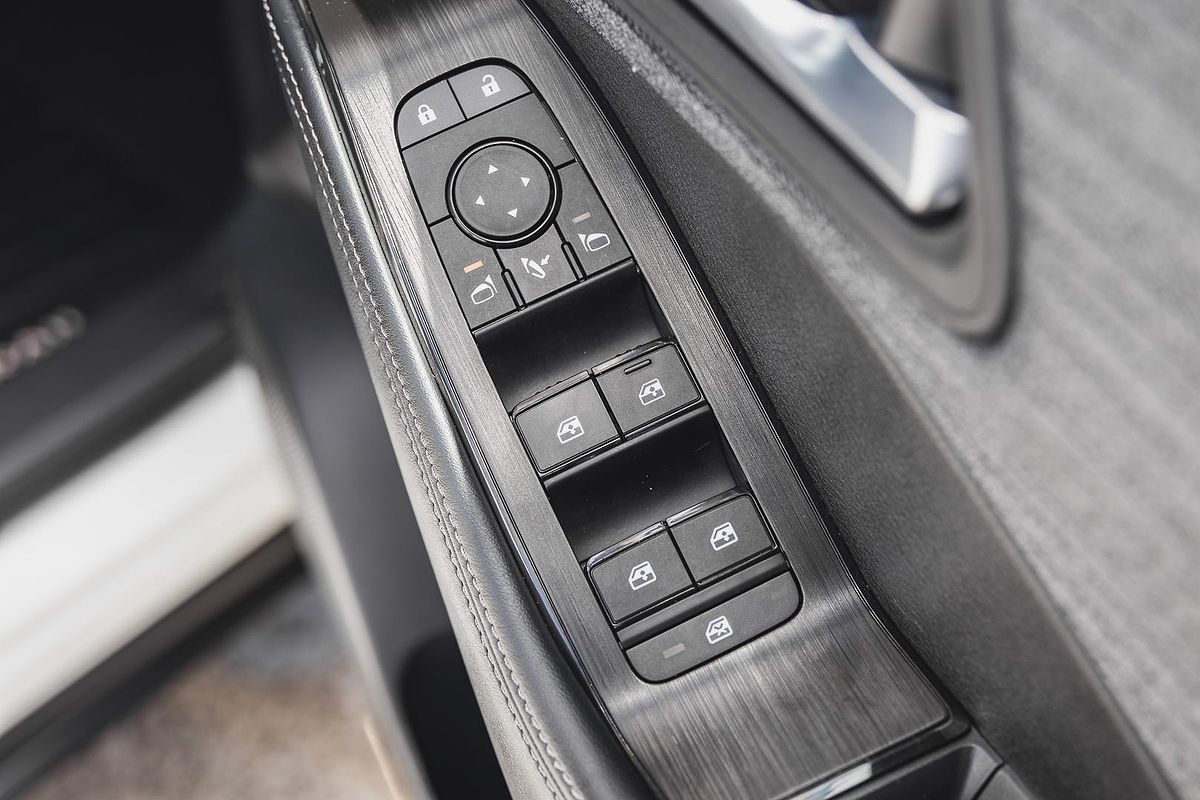 2024 Nissan X-TRAIL ST T33