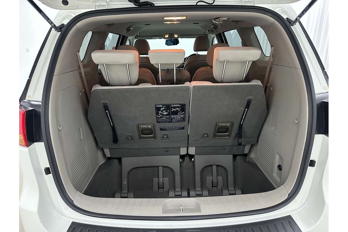 2015 Kia Carnival Si YP