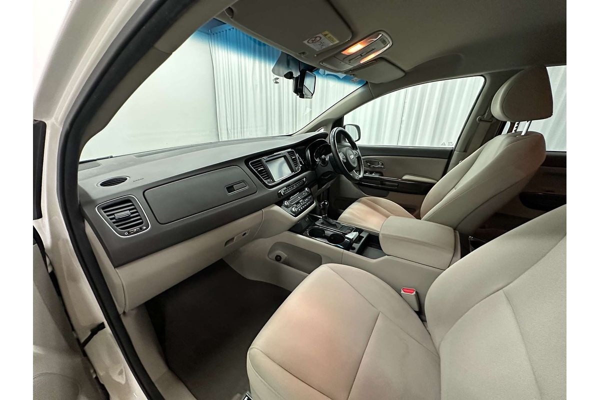 2015 Kia Carnival Si YP
