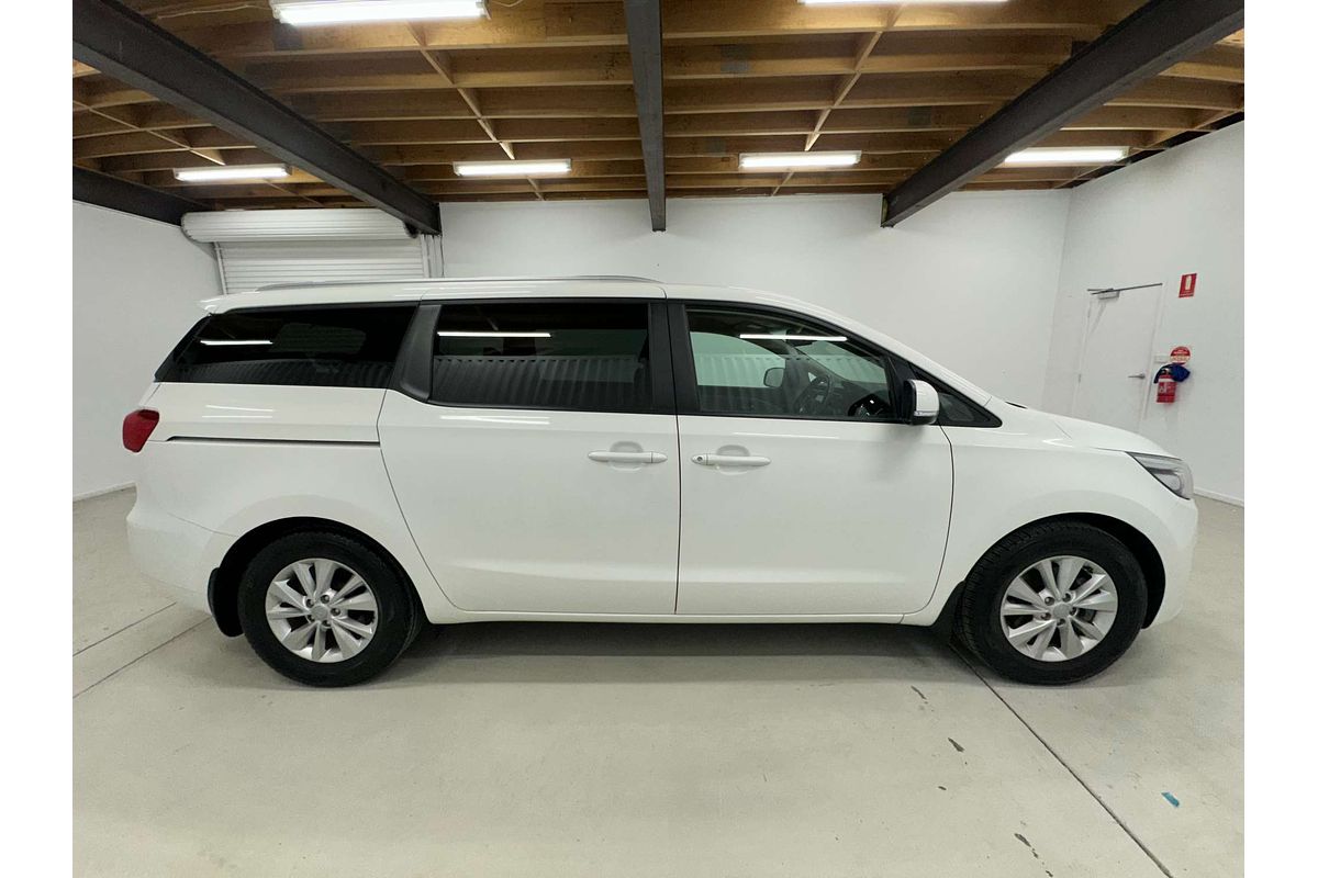 2015 Kia Carnival Si YP