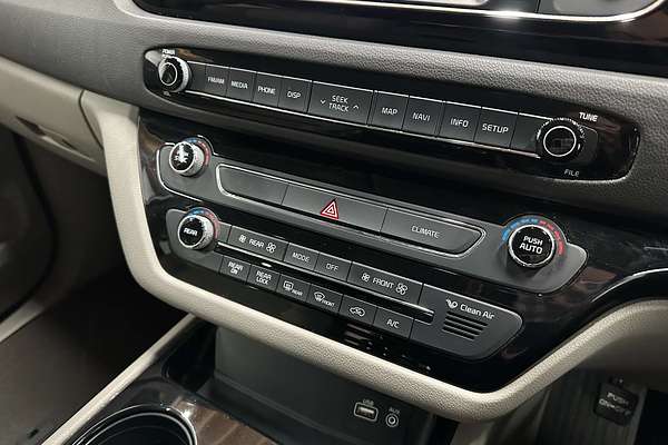 2015 Kia Carnival Si YP