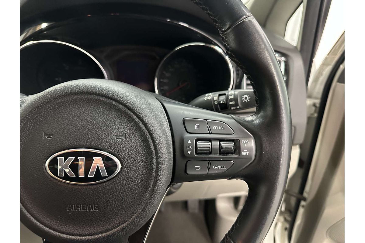 2015 Kia Carnival Si YP