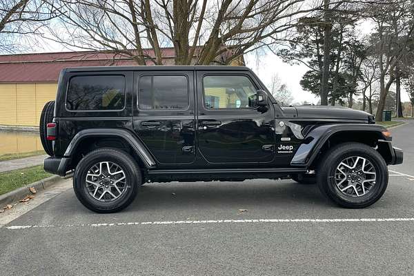 2024 Jeep Wrangler Unlimited Overland JL