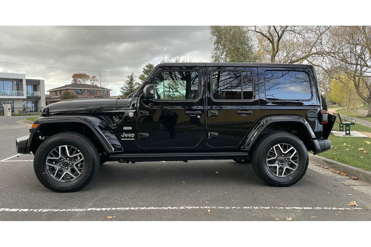 2024 Jeep Wrangler Unlimited Overland JL