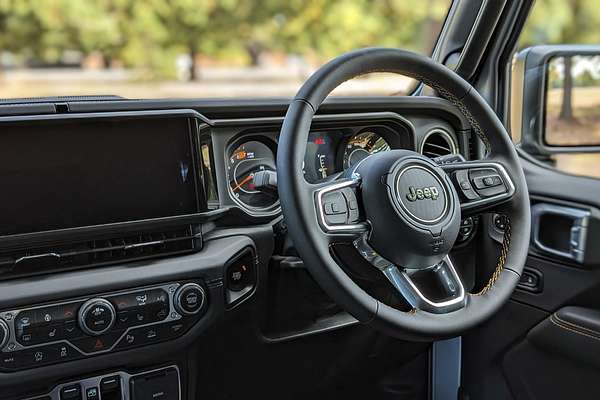 2024 Jeep Wrangler Unlimited Overland JL