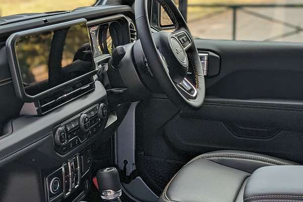 2024 Jeep Wrangler Unlimited Overland JL
