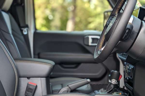 2024 Jeep Wrangler Unlimited Overland JL