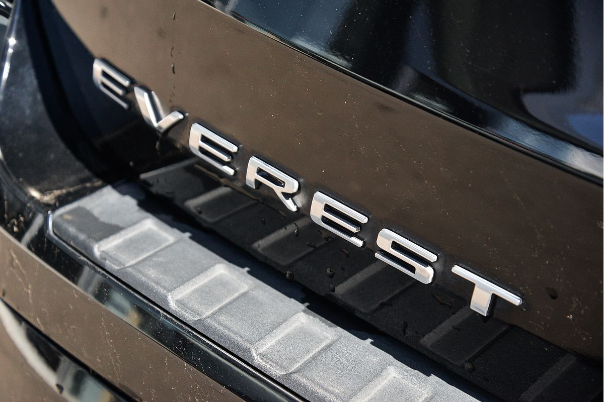 2024 Ford Everest Platinum