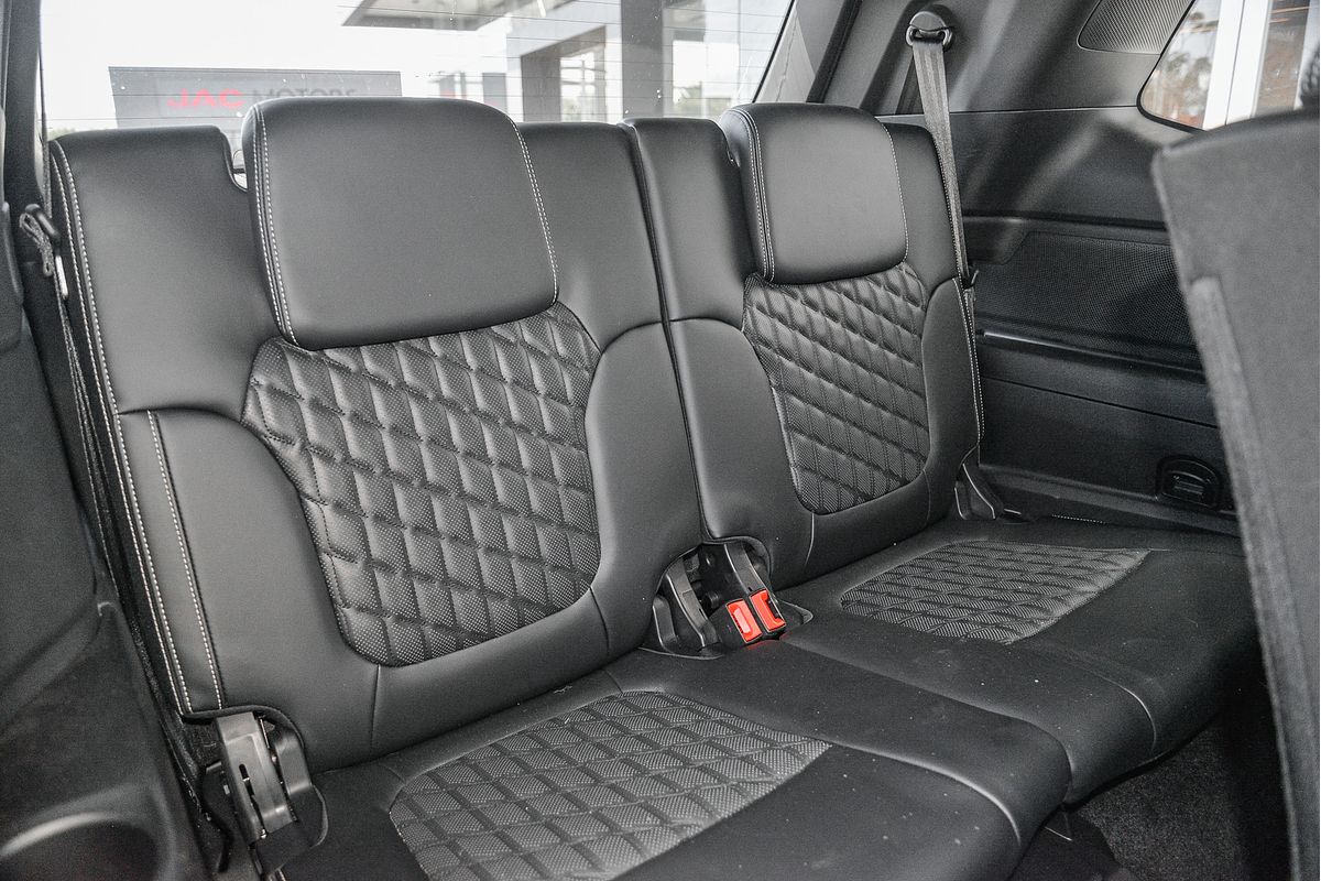 2024 Ford Everest Platinum