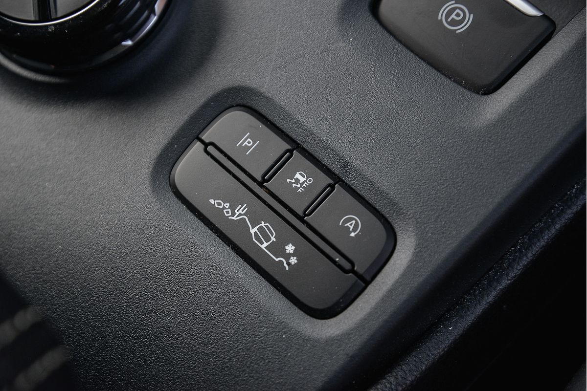 2024 Ford Everest Platinum