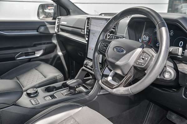 2024 Ford Everest Platinum