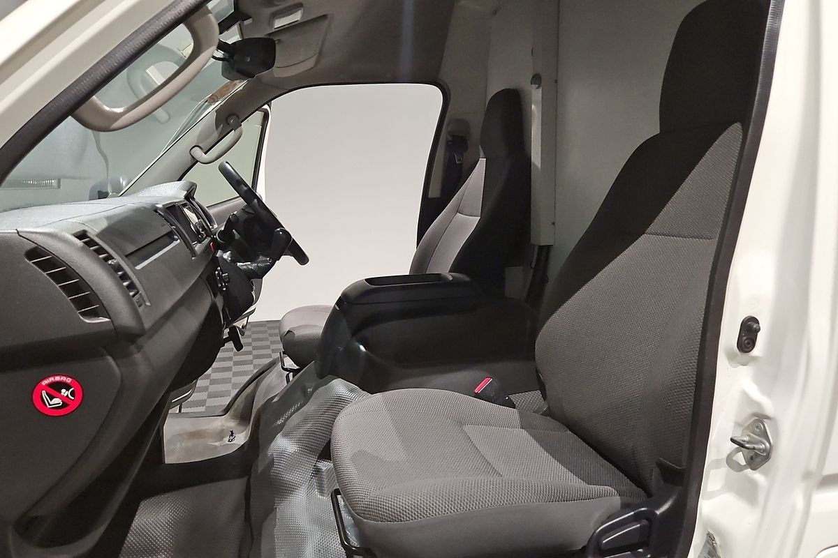 2015 Toyota Hiace KDH221R