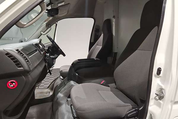 2015 Toyota Hiace KDH221R