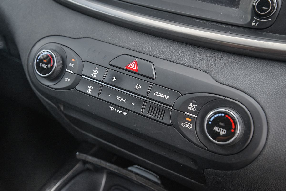 2015 Kia Sorento SLi UM
