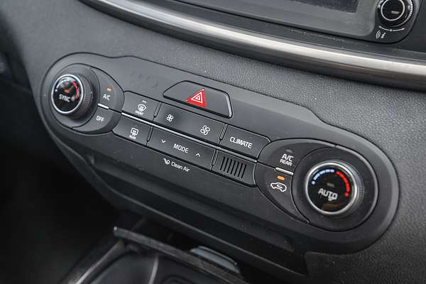 2015 Kia Sorento SLi UM