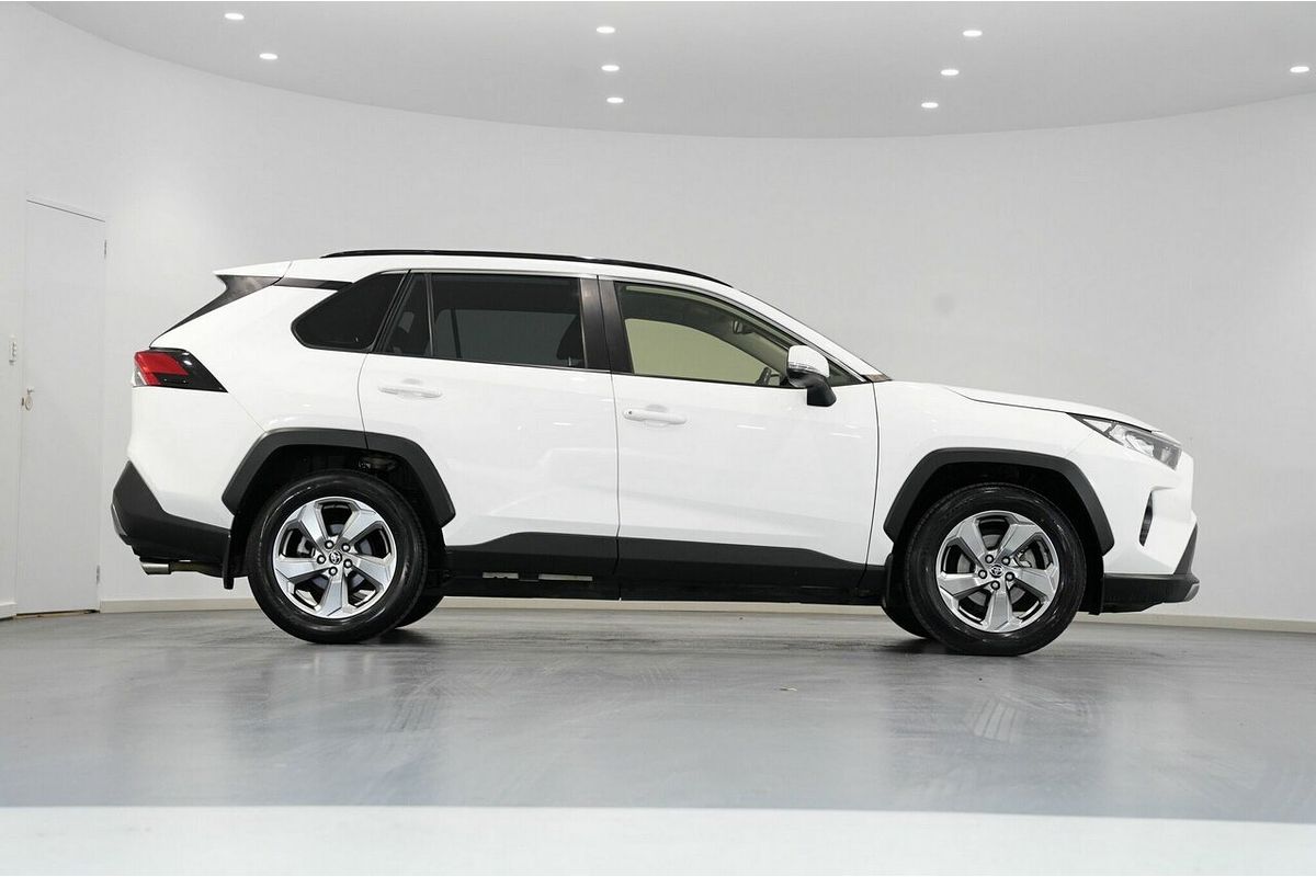 2021 Toyota RAV4 GXL MXAA52R