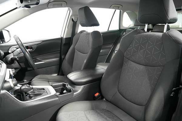 2021 Toyota RAV4 GXL MXAA52R