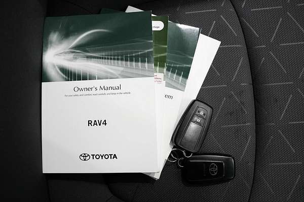 2021 Toyota RAV4 GXL MXAA52R
