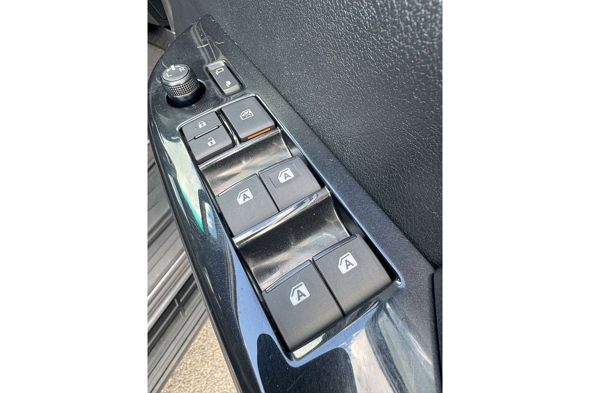 2020 Toyota Hilux Rogue GUN126R 4X4