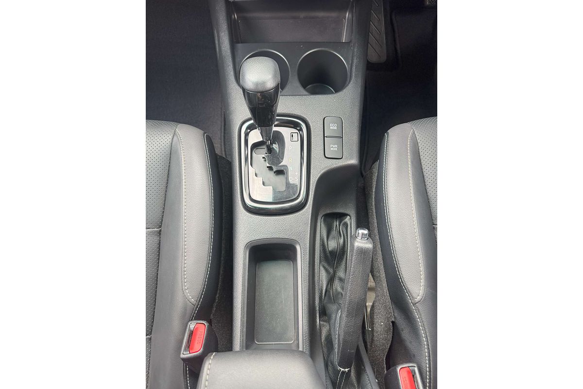 2020 Toyota Hilux Rogue GUN126R 4X4