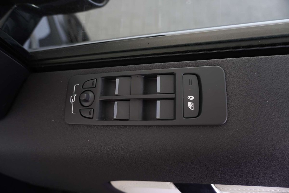 2024 Land Rover Discovery Sport P250 Dynamic SE L550