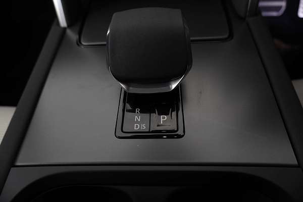 2024 Land Rover Discovery Sport P250 Dynamic SE L550