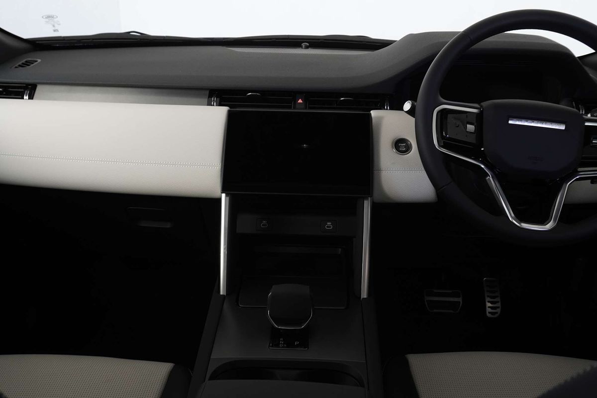 2024 Land Rover Discovery Sport P250 Dynamic SE L550
