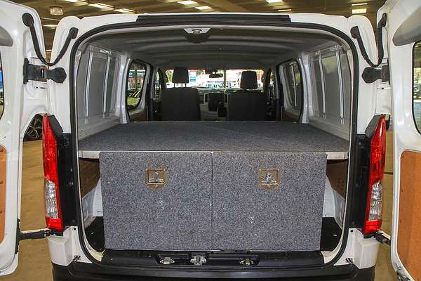 2022 Toyota Hiace GDH300R LWB