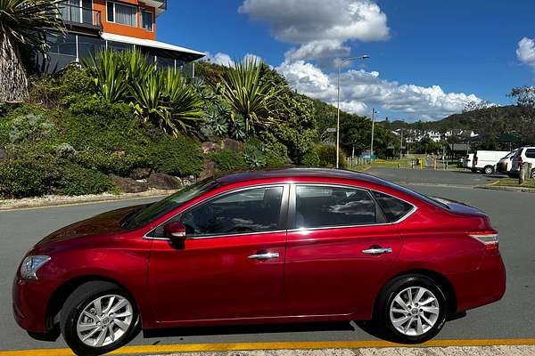 2013 Nissan Pulsar ST B17
