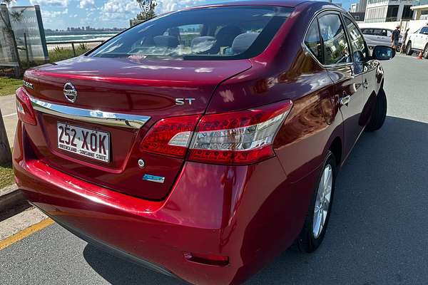 2013 Nissan Pulsar ST B17
