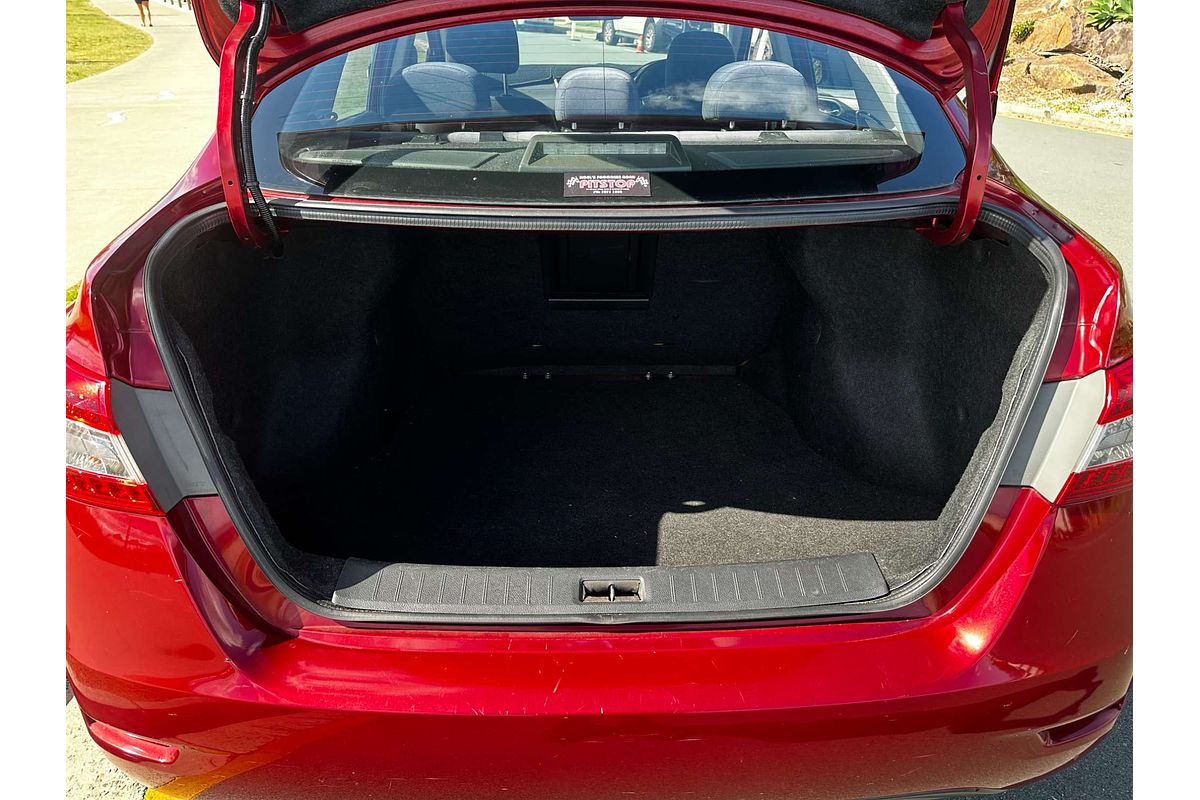 2013 Nissan Pulsar ST B17