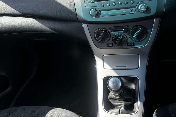 2013 Nissan Pulsar ST B17
