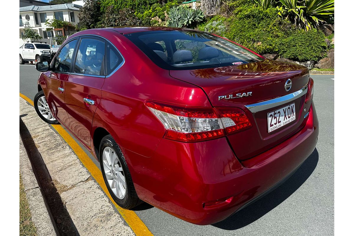 2013 Nissan Pulsar ST B17