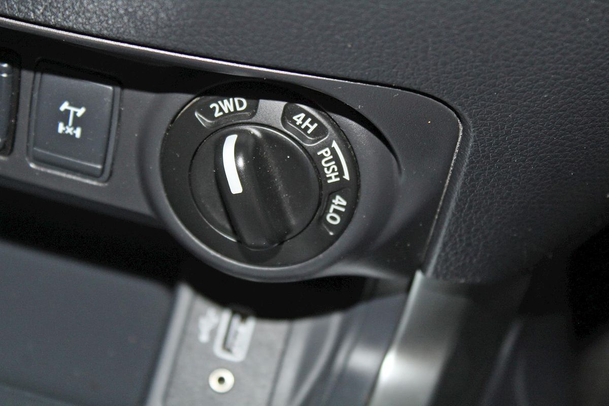 2021 Nissan Navara ST D23 4X4