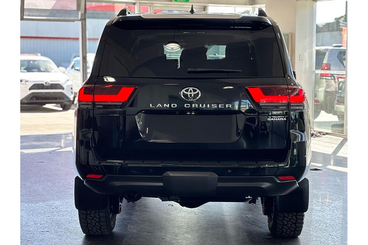 2024 Toyota Landcruiser Sahara FJA300R