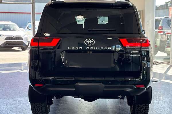2024 Toyota Landcruiser Sahara FJA300R