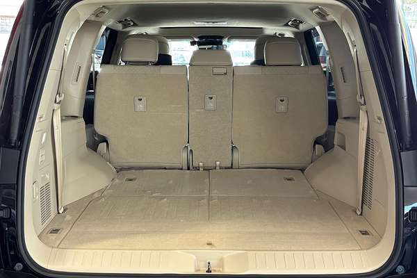 2024 Toyota Landcruiser Sahara FJA300R